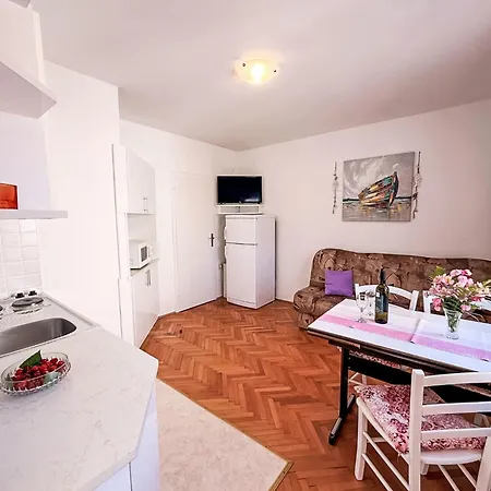 Appartamento Dragica By Interhome Šilo