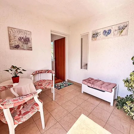 Appartamento Dragica By Interhome Šilo