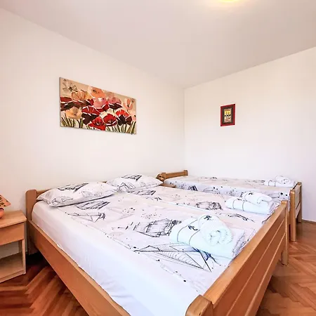 Dragica By Interhome Appartamento