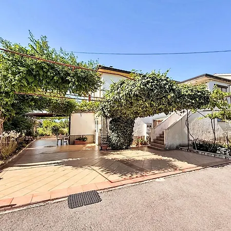 Appartamento Dragica By Interhome